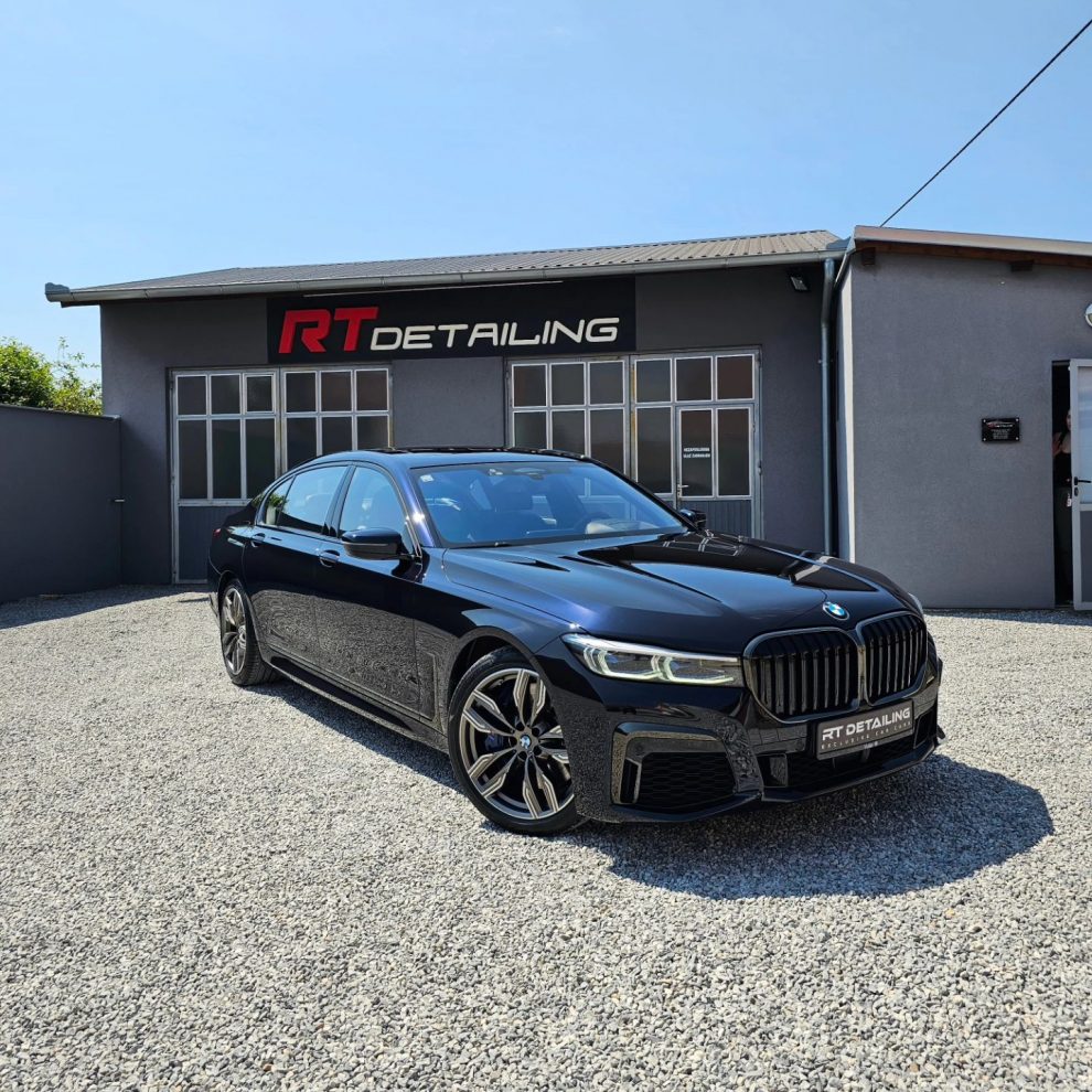 BMW M760Li