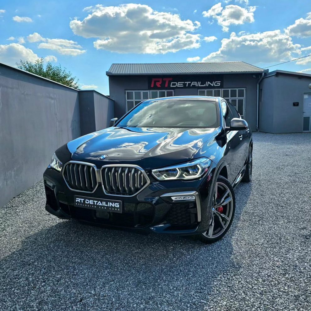 BMW X6 M50i
