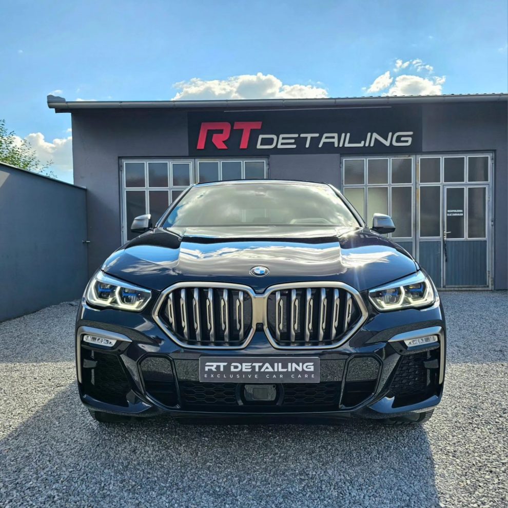 BMW X6 M50i