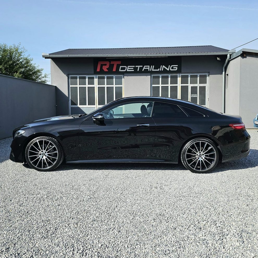 Mercedes-Benz E300d coupe