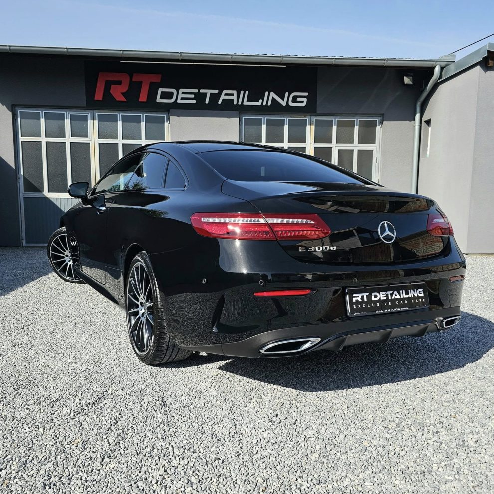 Mercedes-Benz E300d coupe